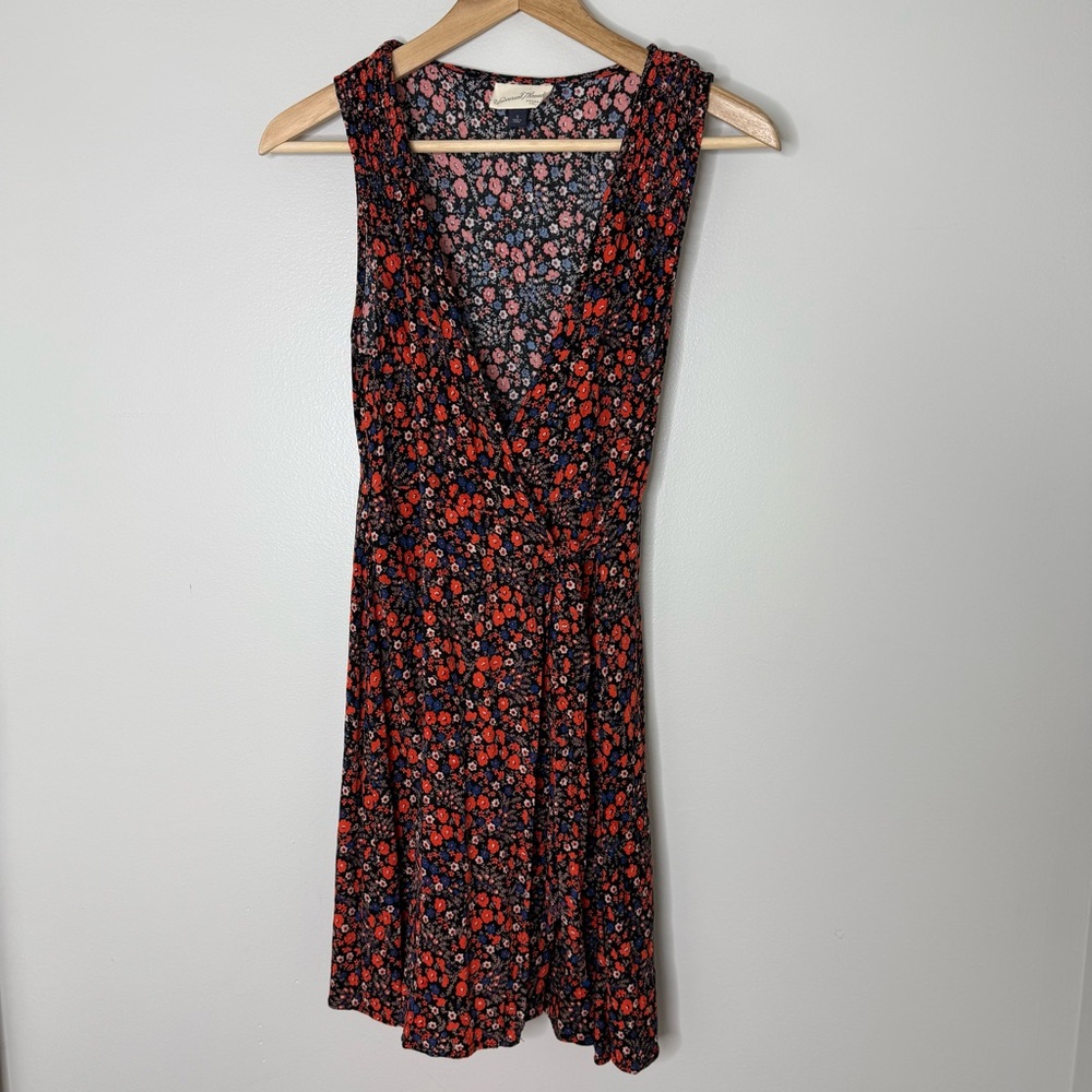 Universal Thread Women's Size Small Red Floral Sundress Short Wrap Style